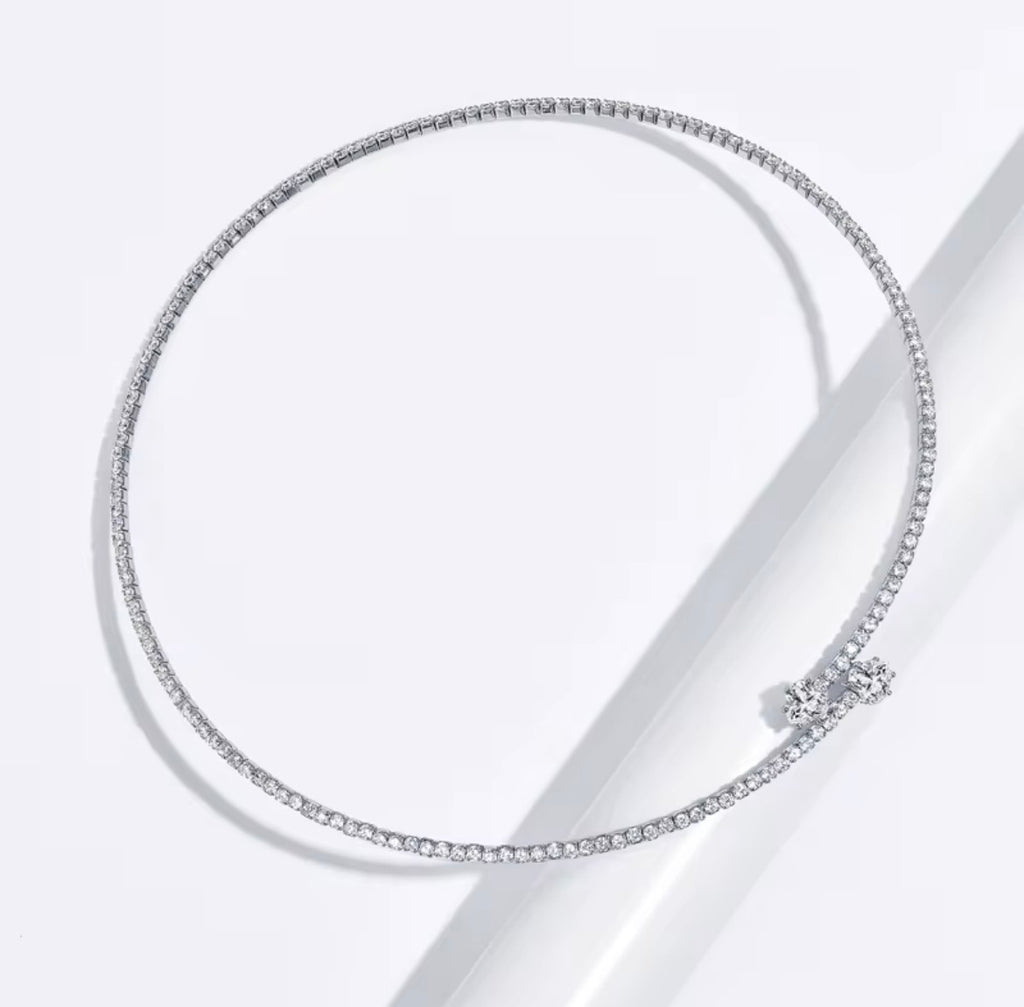 Liefdeshart choker ketting 925 zilver gedragen - Aylé Jewelry