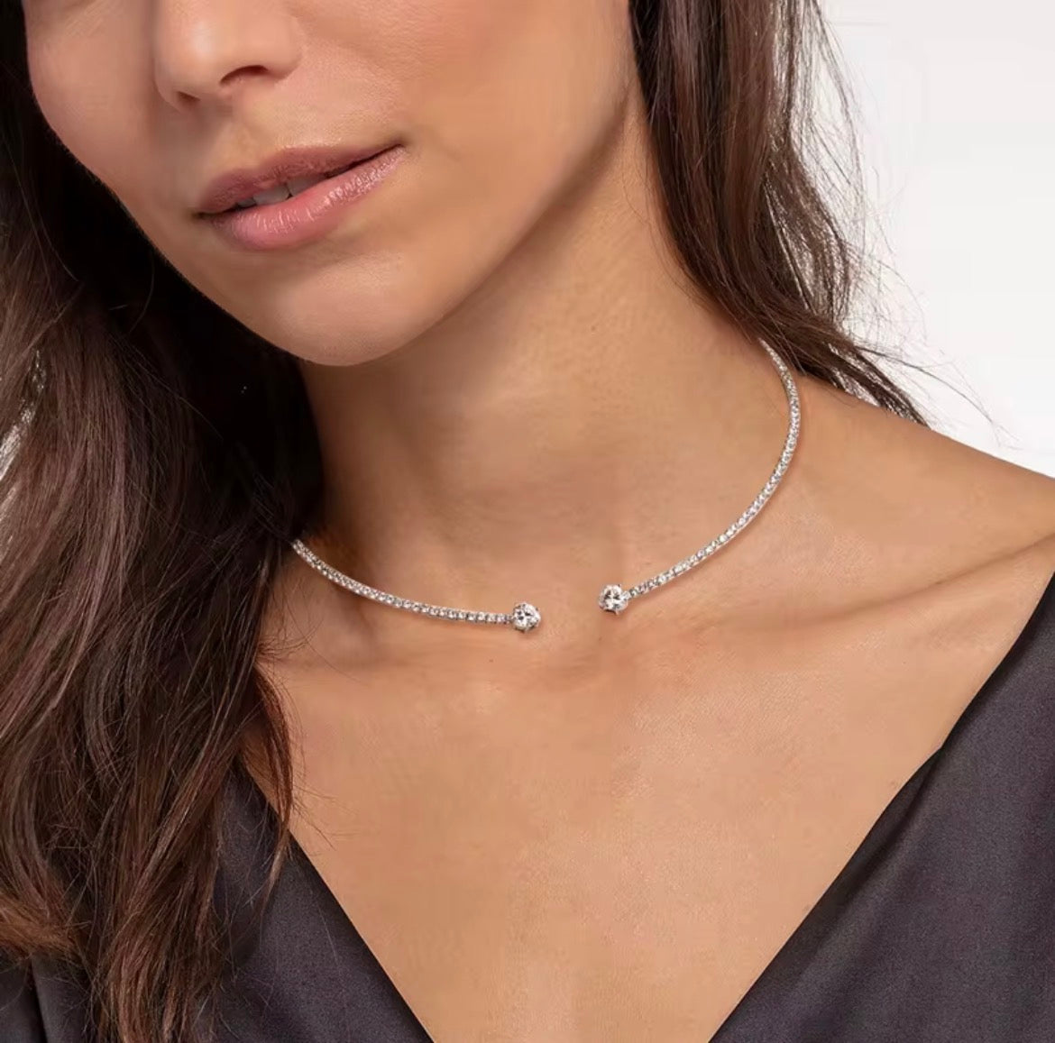 925 sterling zilveren liefdeshart choker ketting zijaanzicht - Aylé Jewelry